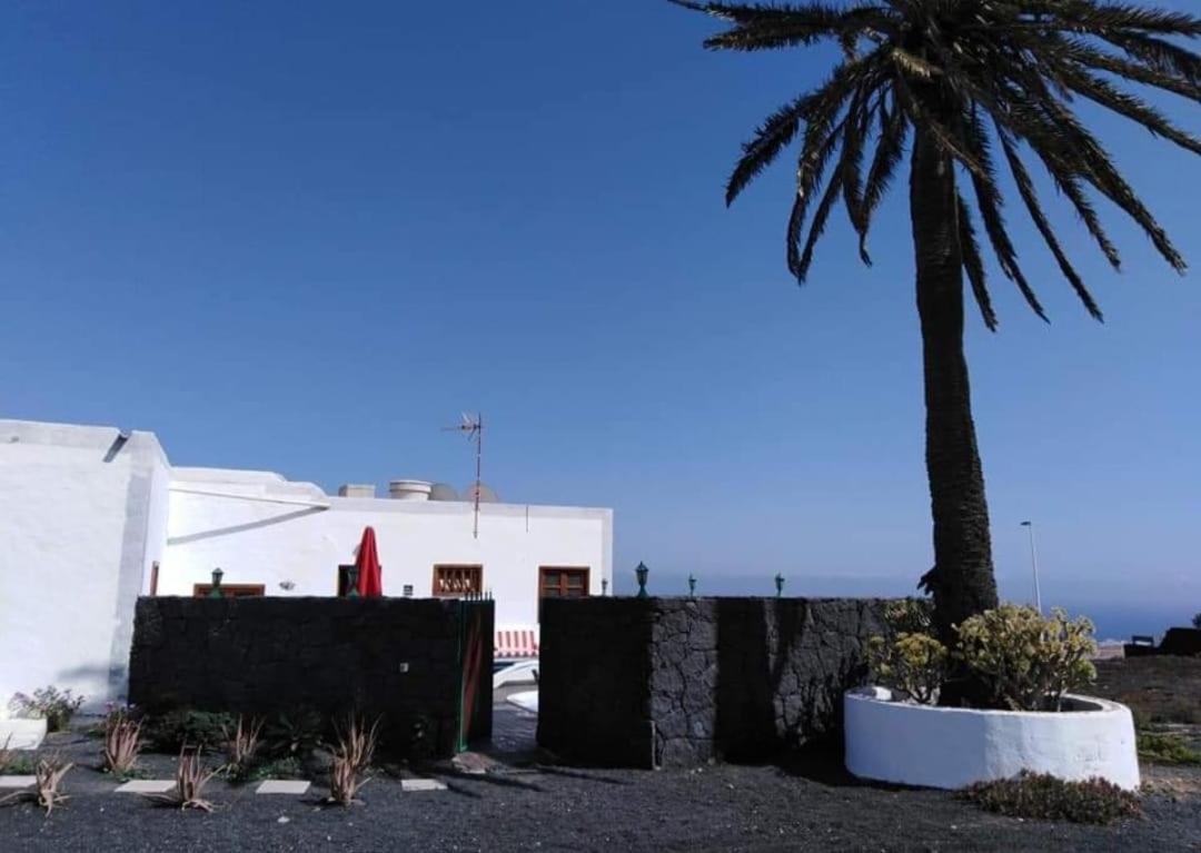 Casona La Orilla 1908 Tias Bed and Breakfast Εξωτερικό φωτογραφία