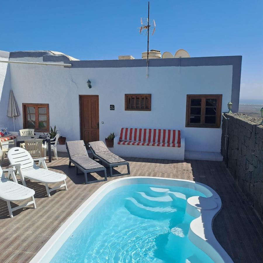 Casona La Orilla 1908 Tias Bed and Breakfast Εξωτερικό φωτογραφία